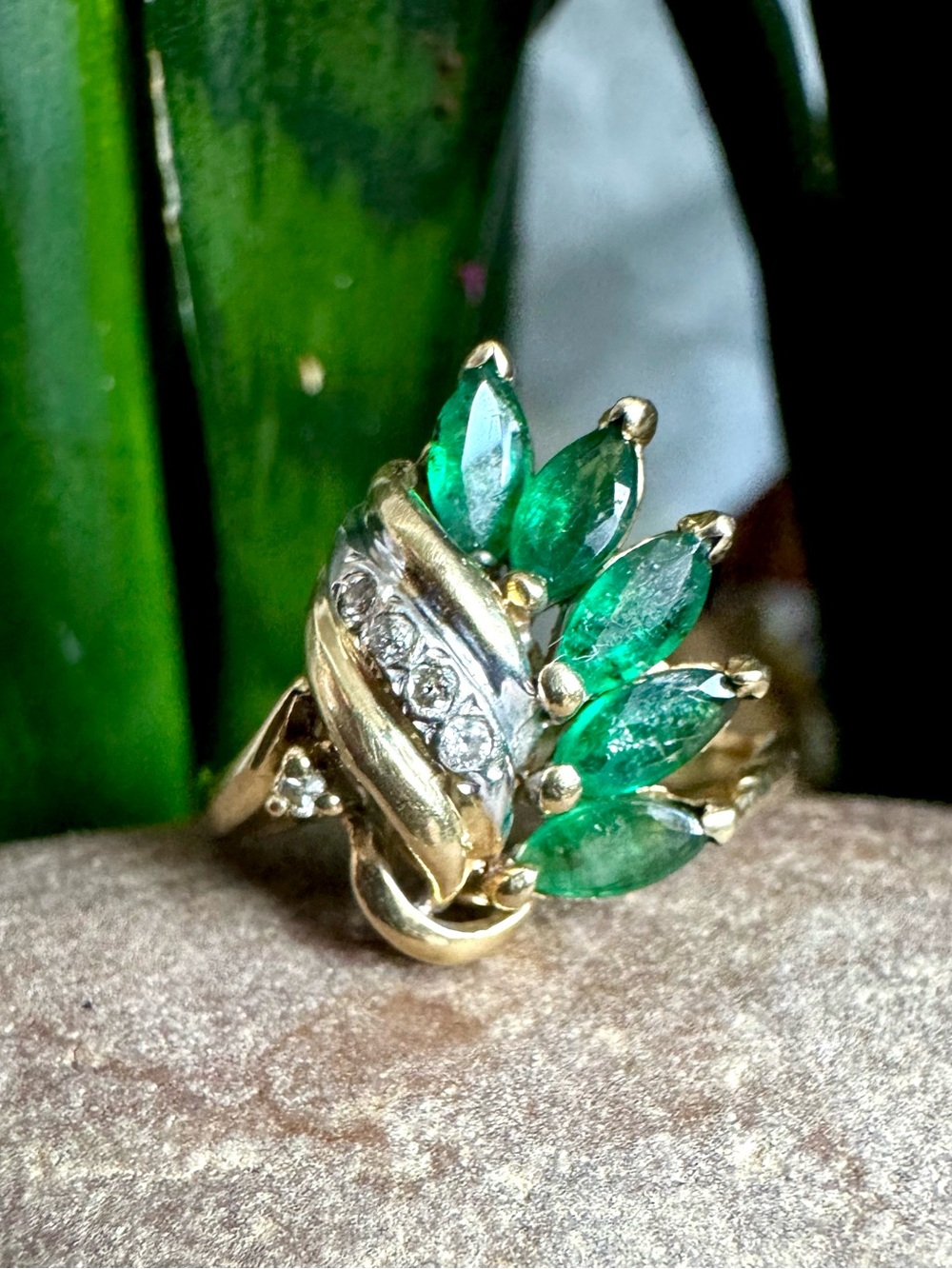 14k Emerald Cluster Ring
